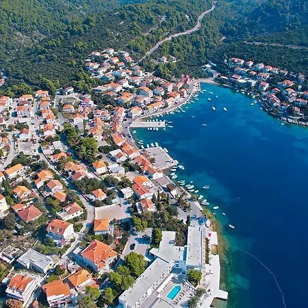 Private Beach *